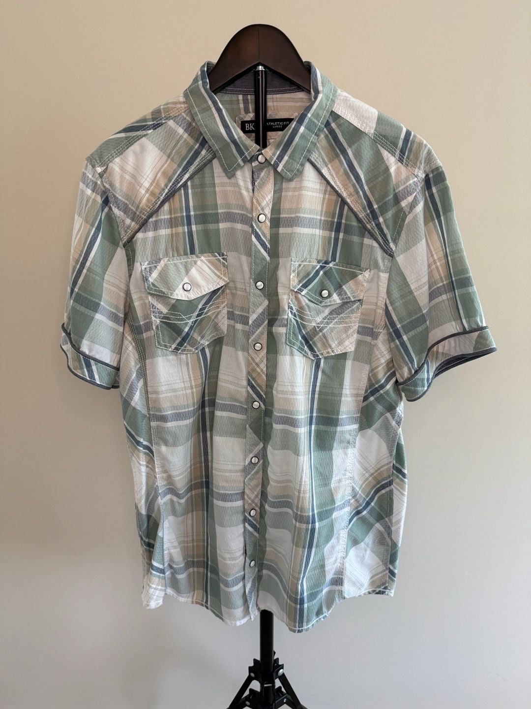 Bke By Buckle Men's Athletic Fit Short Sleeve Plaid Pearl Snap Front Shirt